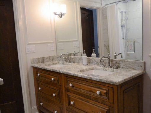 LAKEWOOD Kitchen and Bathrooms