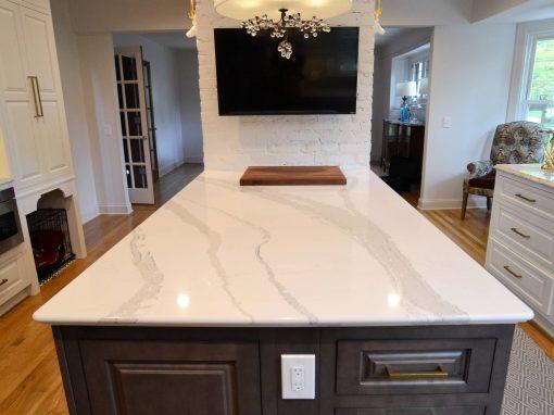 LAKEWOOD Kitchen and Bathrooms